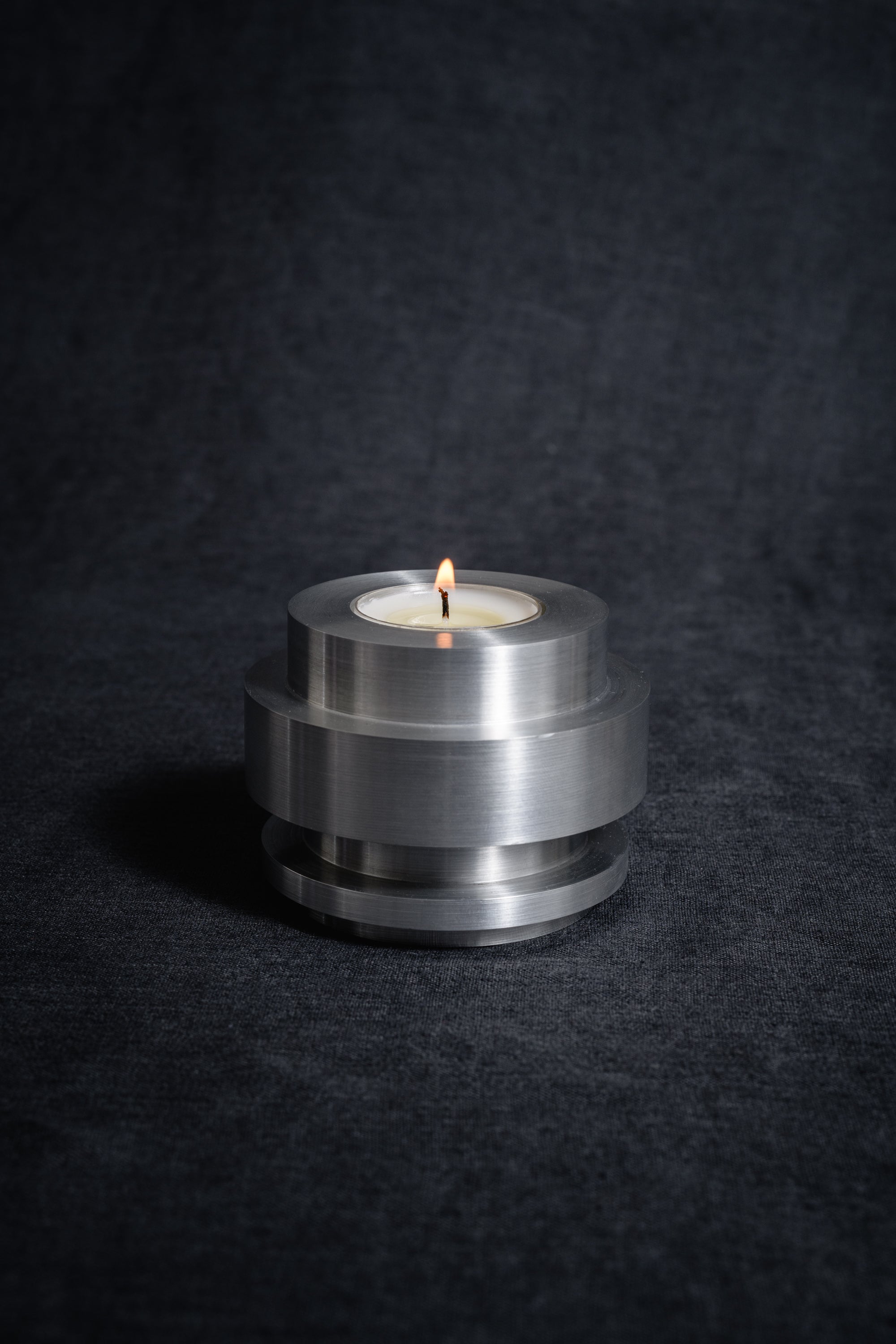 Metal candle holder M646